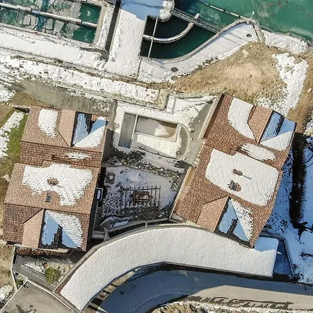 Milachra Penthouse 아파트 *