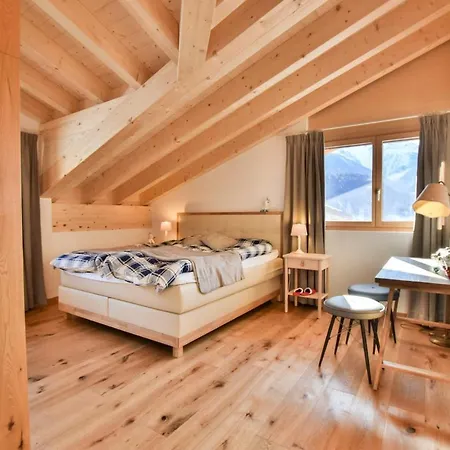 Milachra Penthouse Фиш